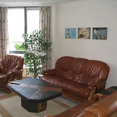 Apartment Strandhausvilla 10 *